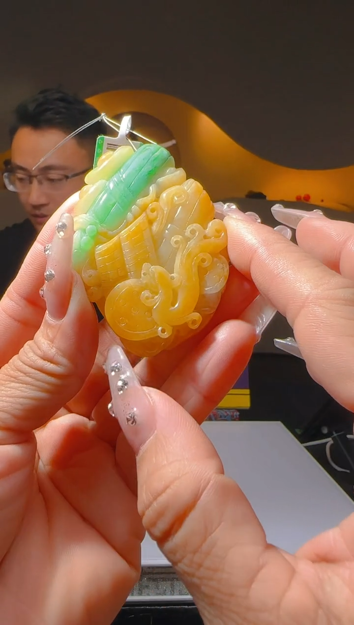 【闪购商品】定制翡翠未镶嵌Q03436翡翠毛货