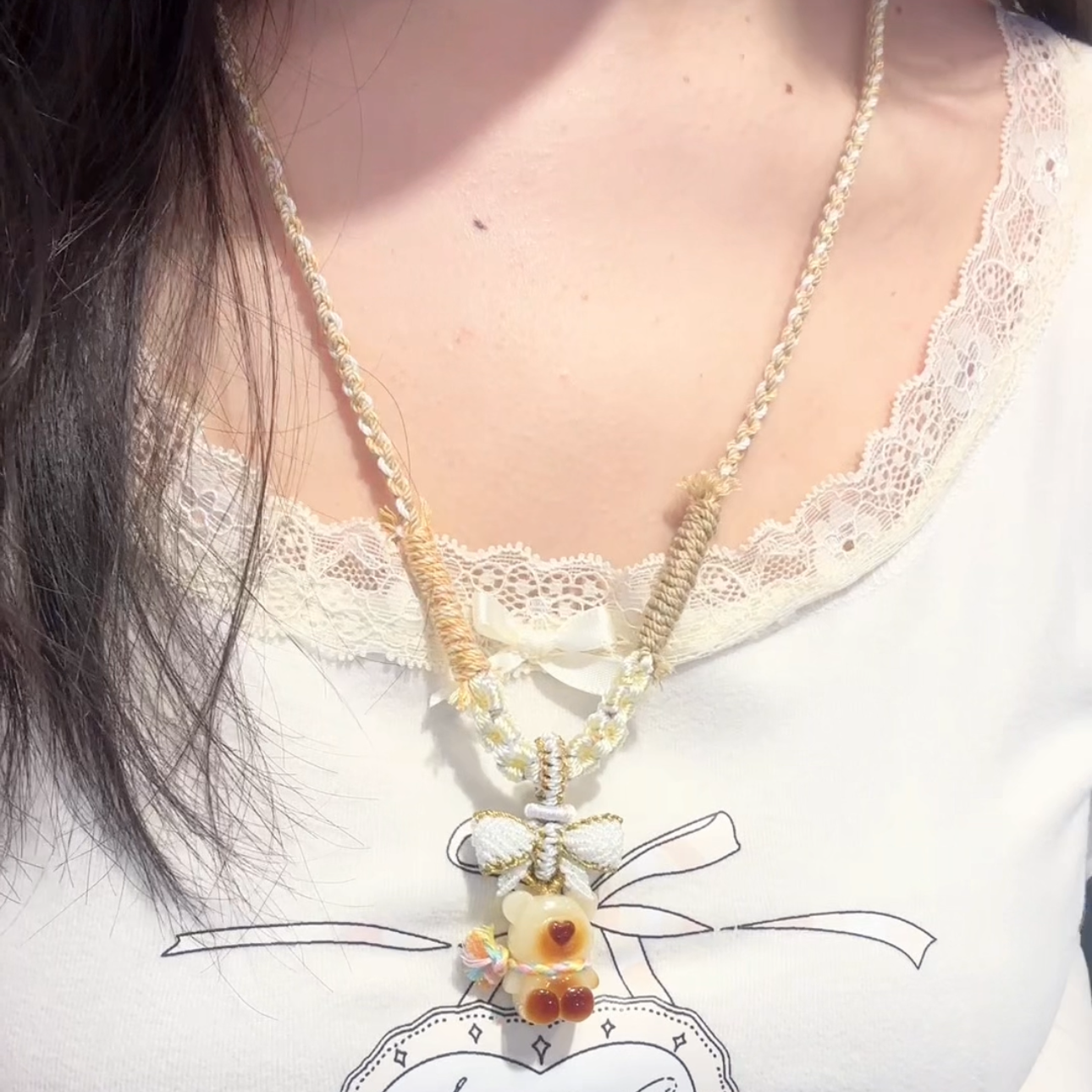焦糖玫瑰｜蜜蜡小熊蝴蝶结编绳项链