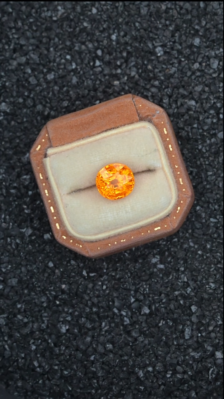 【闪购商品】石榴石（芬达石）裸石未镶嵌4克拉