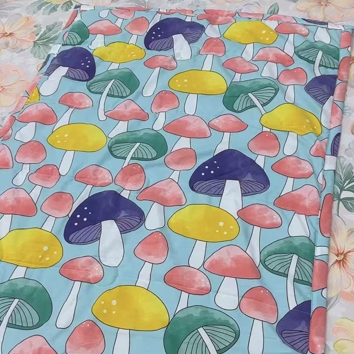 水洗棉被子--蘑菇精灵70*100