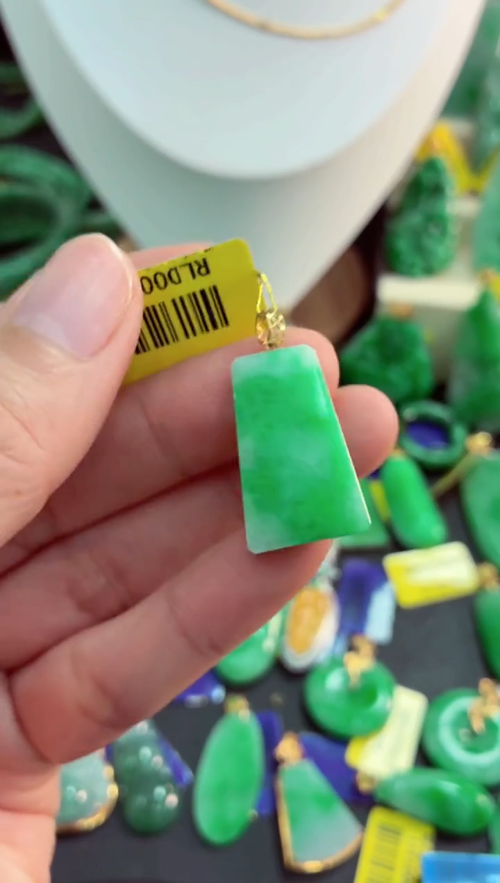 吊坠(不含链)18K金镶嵌翡翠天然缅甸翡翠A货