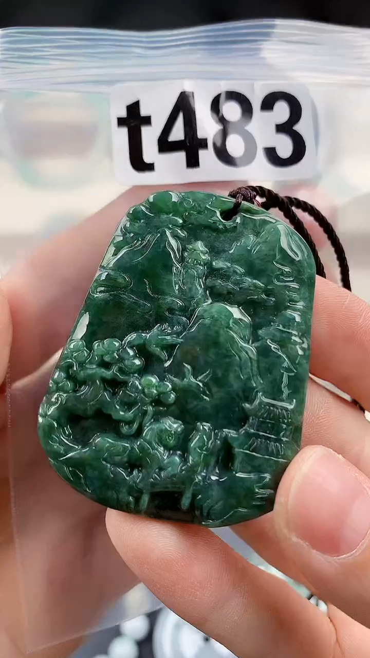 颈饰未镶嵌翡翠W****马天然翡翠吊坠挂件