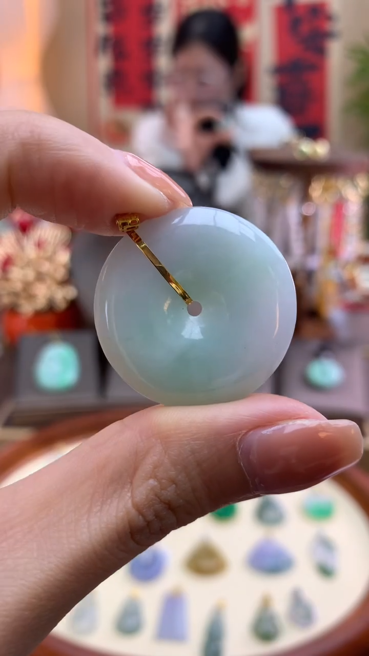 【闪购商品】翡翠颈饰18K金镶嵌平安扣