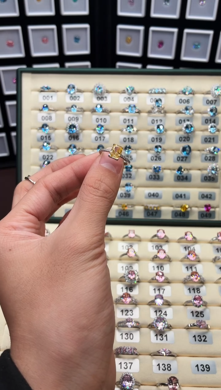 戒指彩色蓝宝石银S925镶嵌111