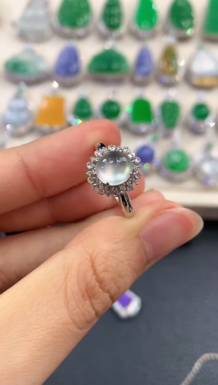 【闪购商品】翡翠戒指18K金镶嵌D58     