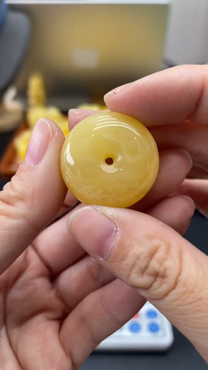 琥珀未镶嵌珠宝奇石2421