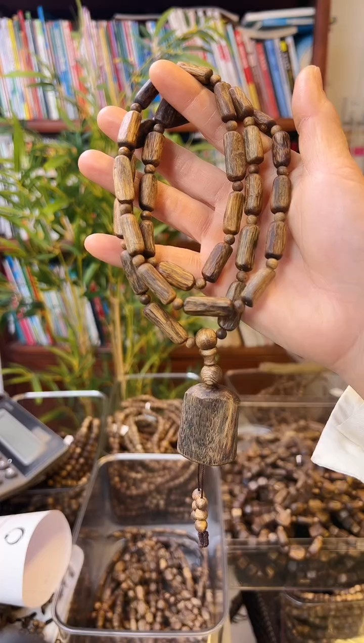 【闪购商品】沉香手串棋楠透顶绿手串