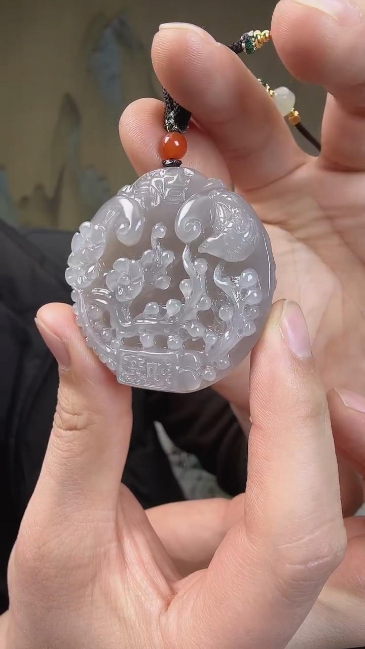 颈饰未镶嵌和田玉.