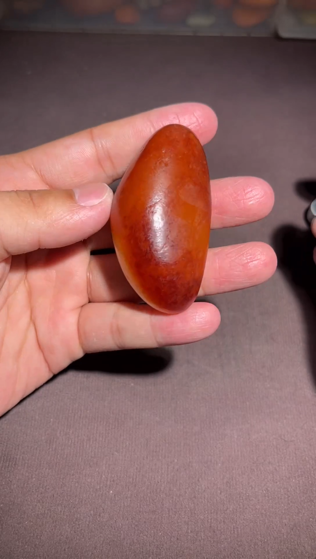 颈饰未镶嵌和田玉（糖玉）寒****。手把件