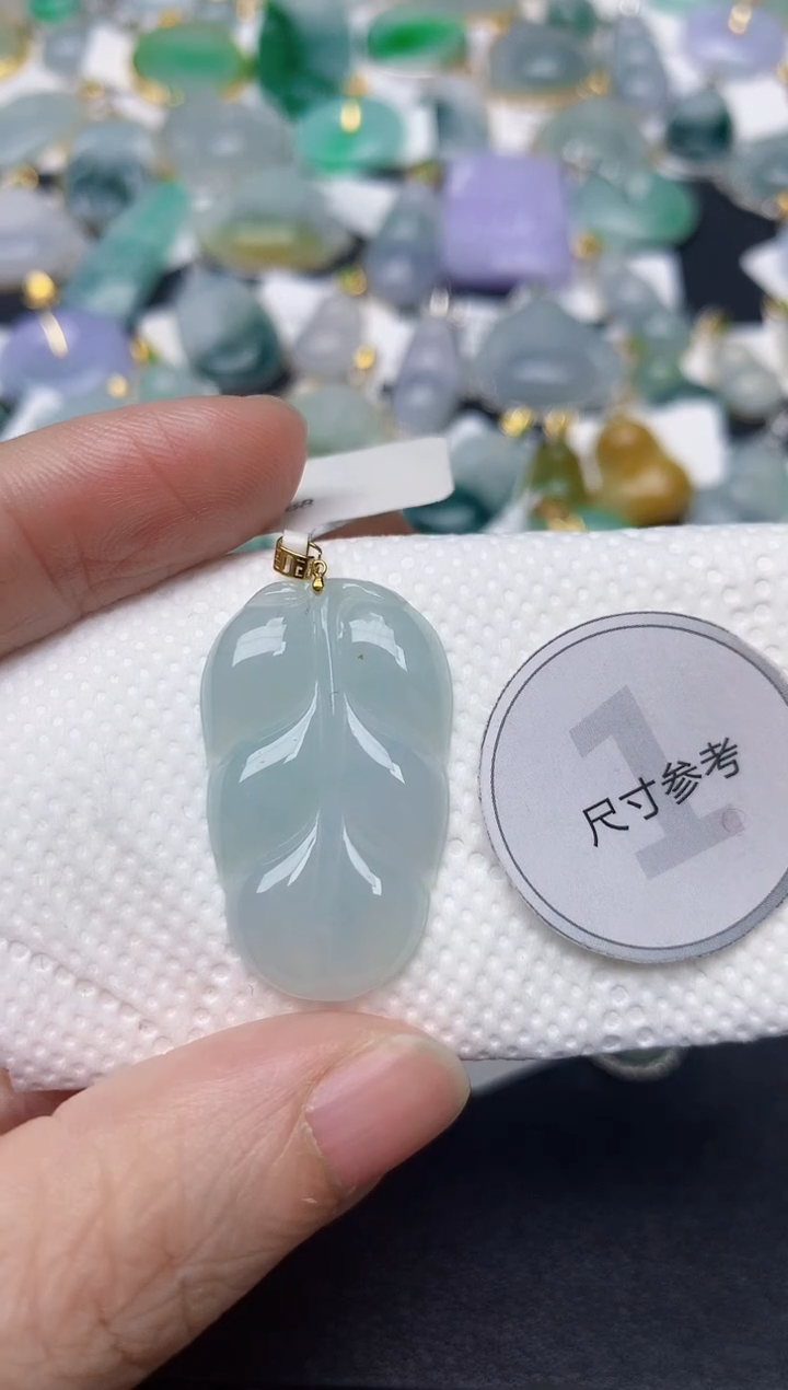 颈饰18K金镶嵌翡翠天然缅甸A货翡翠