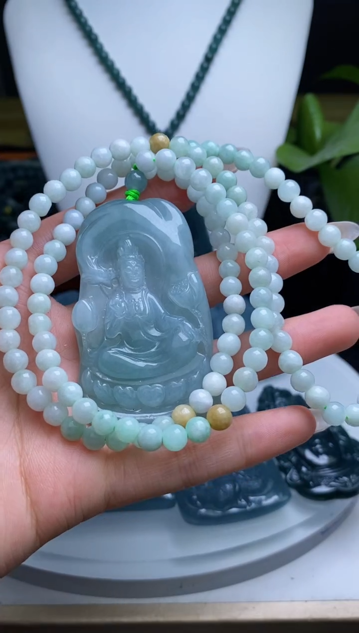 【闪购商品】翡翠颈饰未镶嵌          