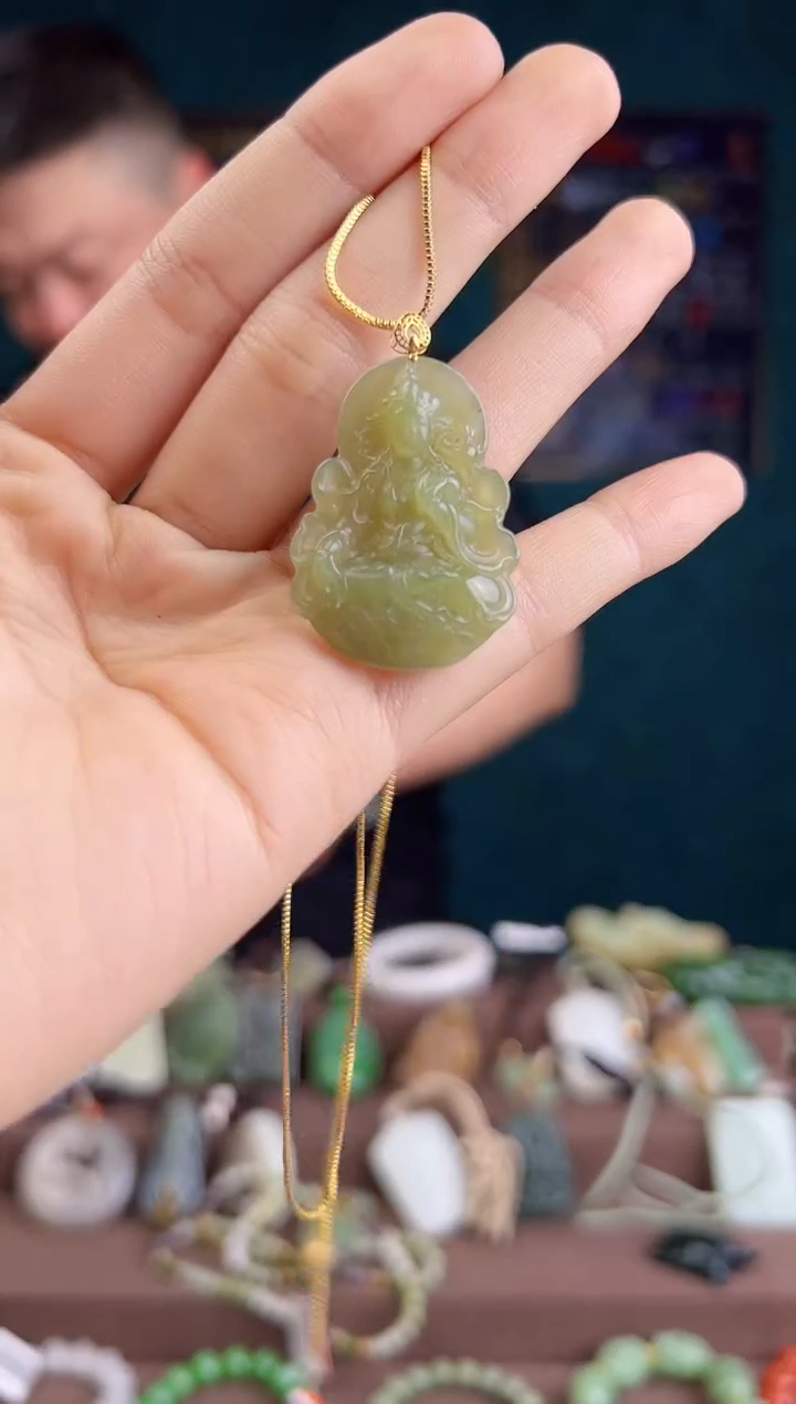 【闪购商品】和田玉颈饰18K金镶嵌ZZ 拍一发一 多样性发货
