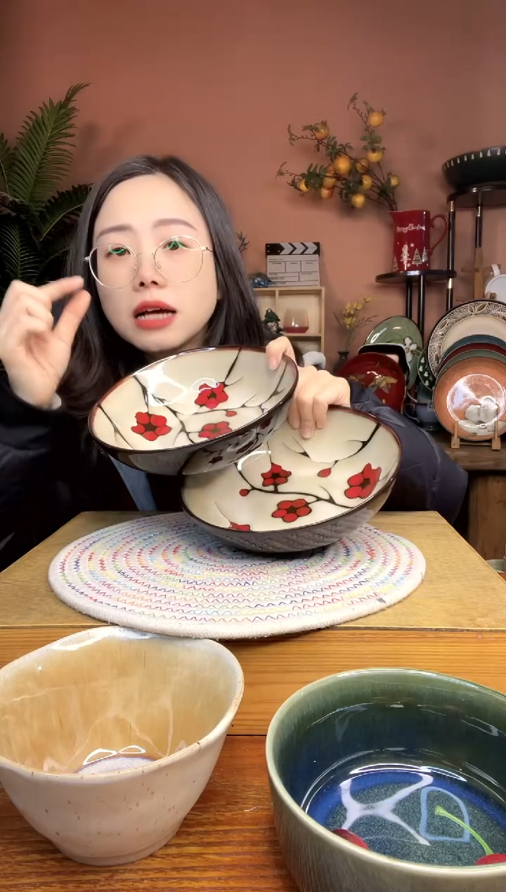 陶瓷8英寸手绘梅花碗 2件 微瑕疵