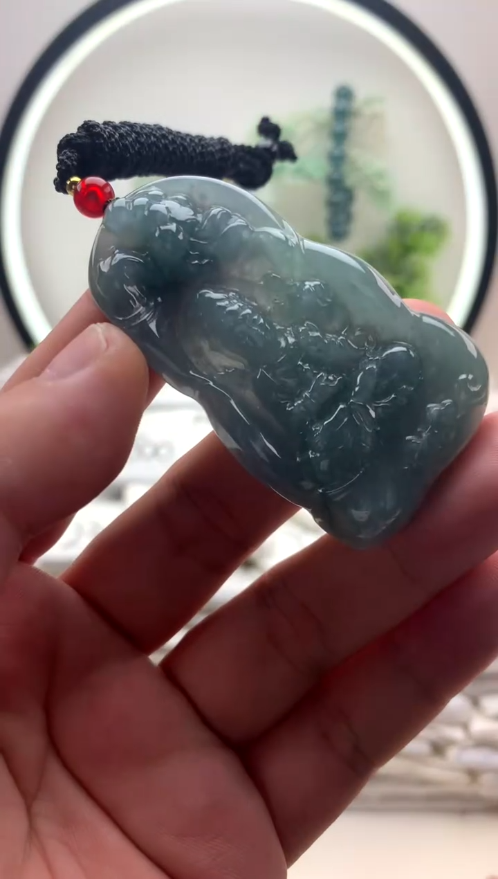 颈饰未镶嵌翡翠观音