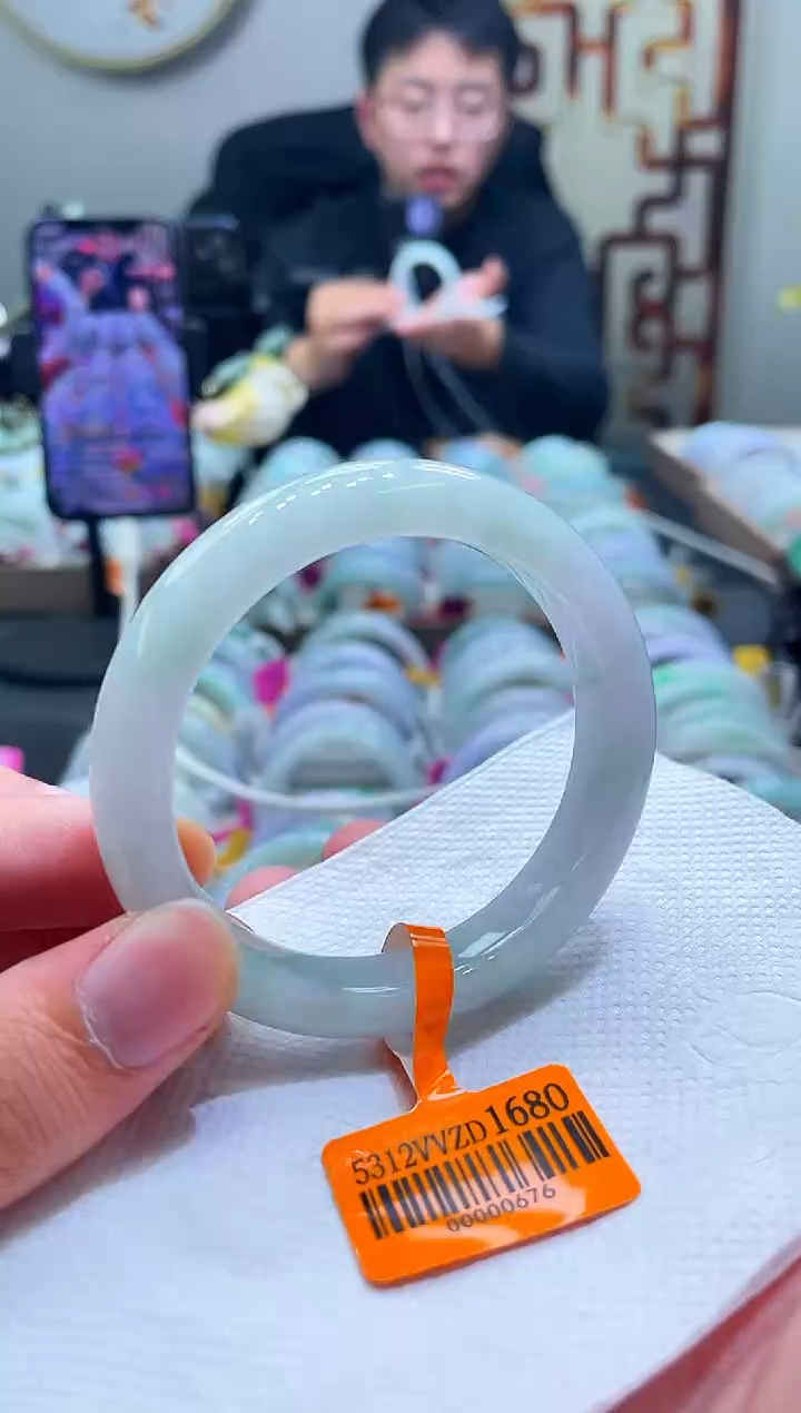 未镶嵌手镯翡翠108-53