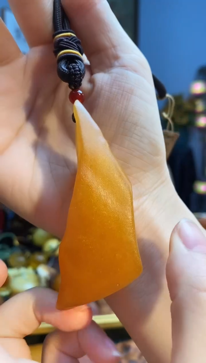 琥珀颈饰未镶嵌挂件 