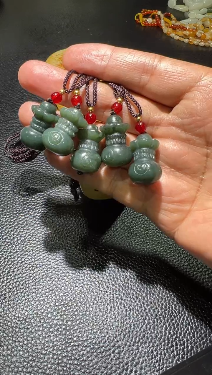 和田玉未镶嵌挂件新疆和田玉