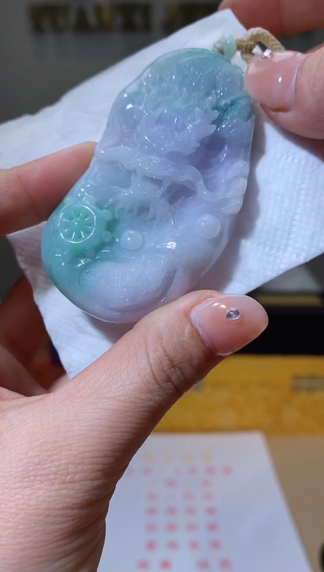 【闪购商品】翡翠吊坠(不含链)未镶嵌天然A货翡翠