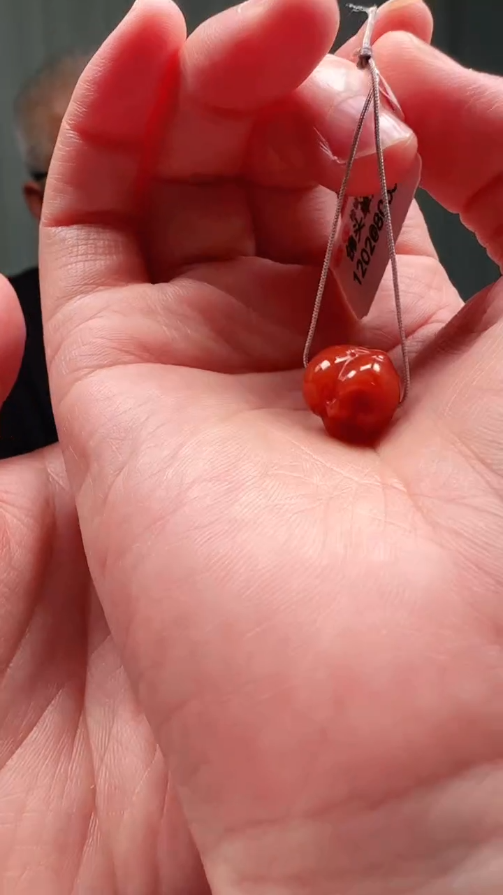 南红玛瑙多样性发一件未镶嵌12mm佛头单株