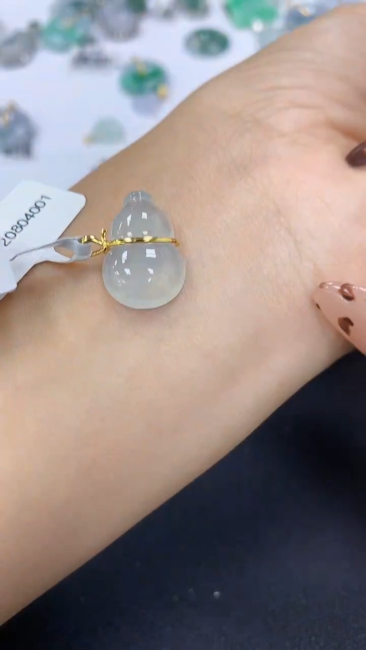 颈饰18K金镶嵌翡翠a货假一赔三支持复检百元上9元证书费自理