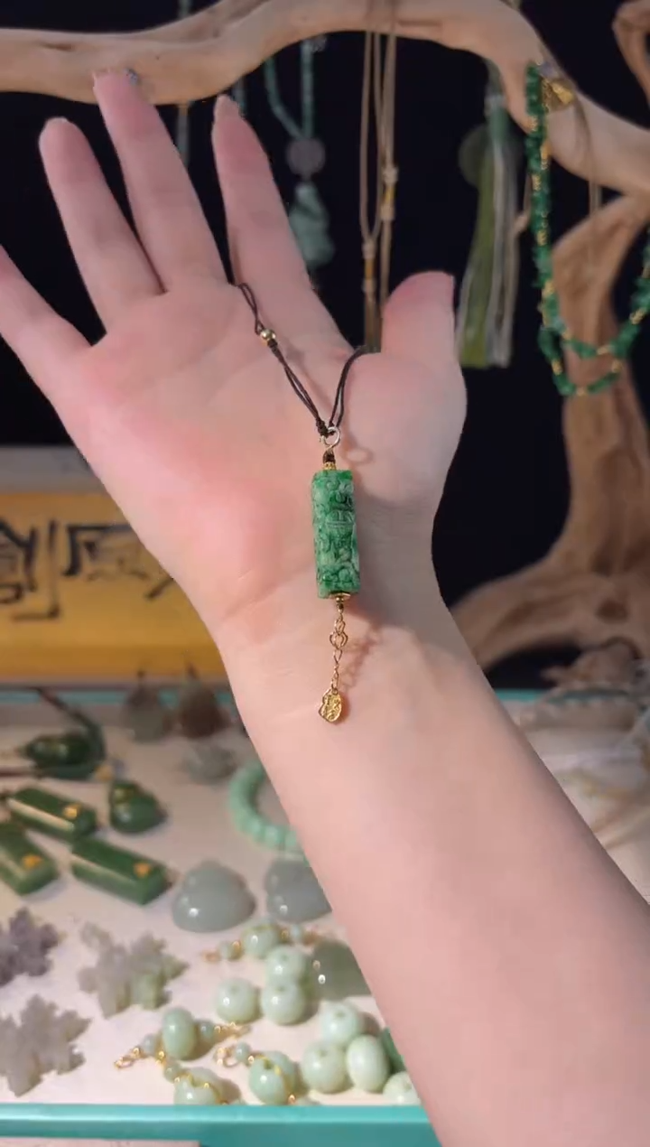 项链银S925镶嵌翡翠干青吊坠