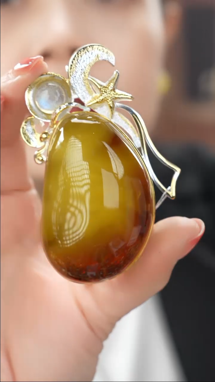 琥珀颈饰未镶嵌精品蜜蜡吊坠