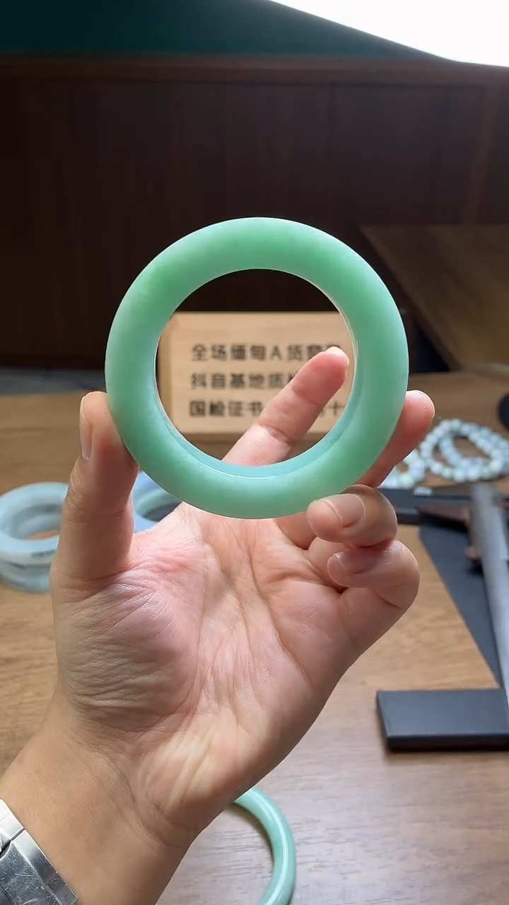 未镶嵌手镯定制翡翠木**李定制