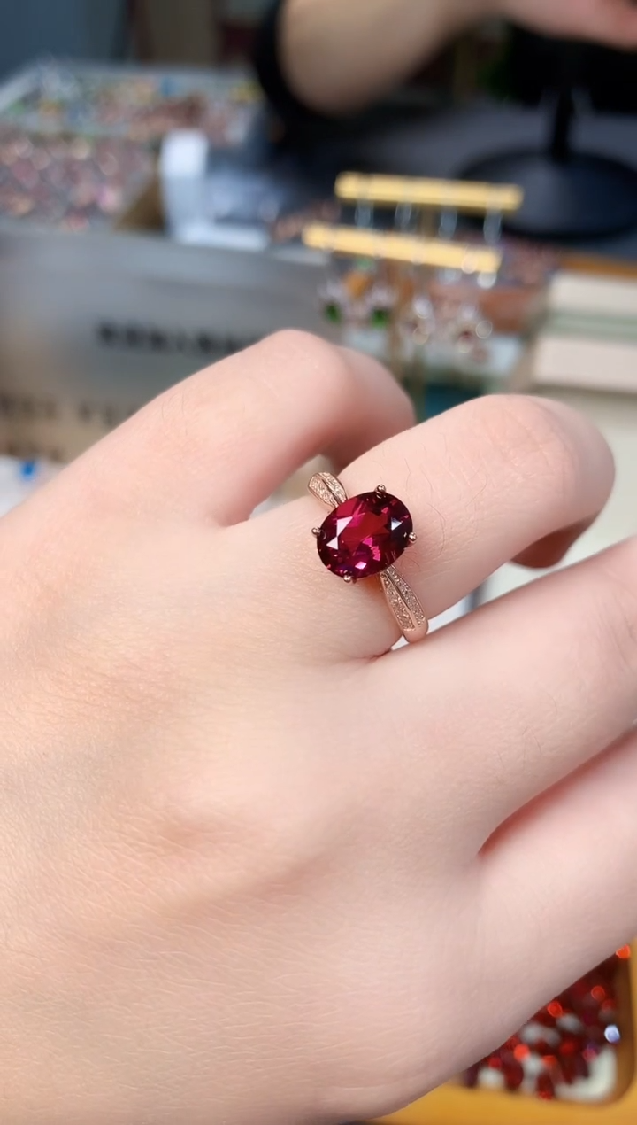 【闪购商品】石榴石戒指银S925镶嵌天然镁铝