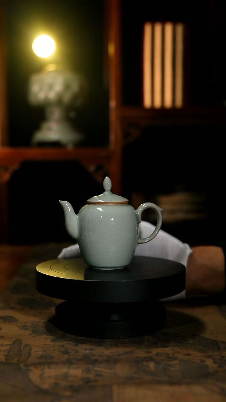 复烧官窑青釉帝姬壶