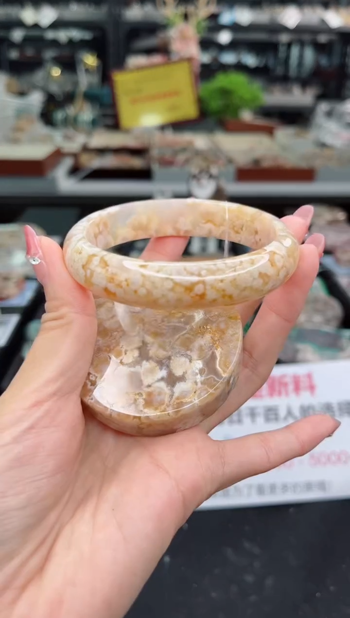 【闪购商品】石英质玉手镯未镶嵌61圈口（赠品镯心）3321898