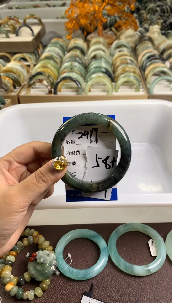 【闪购商品】蛇纹石玉手镯未镶嵌2917