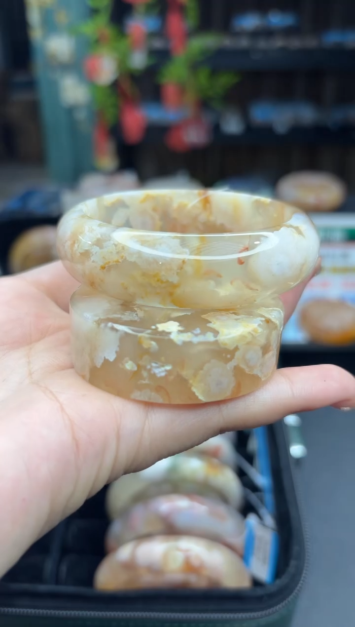 【闪购商品】石英质玉手镯未镶嵌645（54圈赠送镯心）