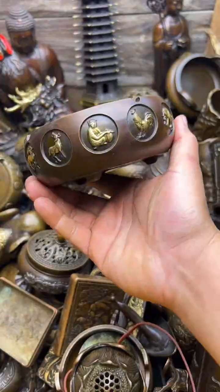 精美铜器，点击下单