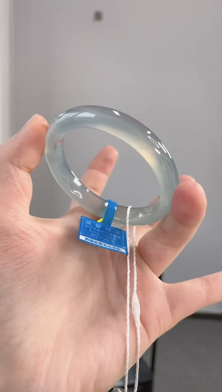 【闪购商品】玛瑙/玉髓手镯未镶嵌54圈