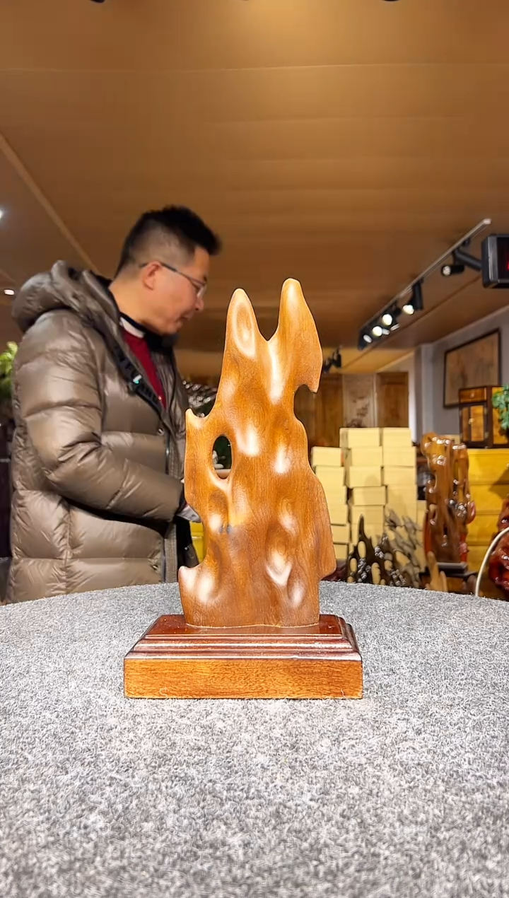 金丝楠木雕款心**渡金丝楠木摆件