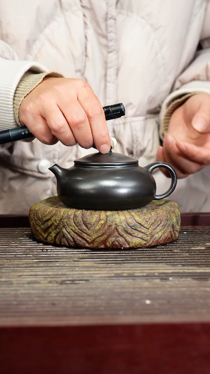 宜兴原矿紫砂壶茶壶宜兴原矿紫砂壶茶壶180C