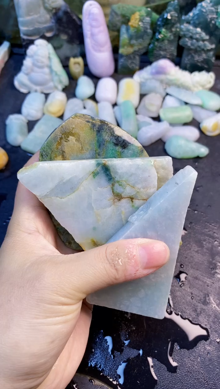 颈饰未镶嵌翡翠 天然翡翠015
