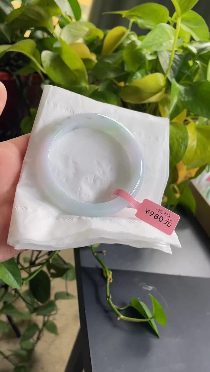 【闪购商品】翡翠手镯未镶嵌26手镯56