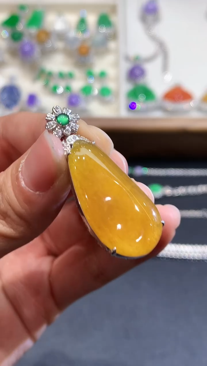 【闪购商品】翡翠吊坠(不含链)18K金镶嵌1149