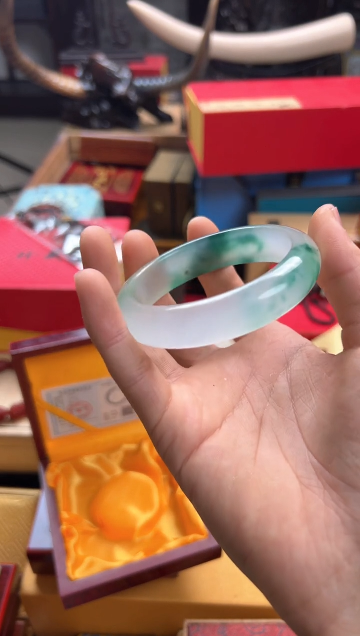 【闪购商品】翡翠手镯未镶嵌——————————————
