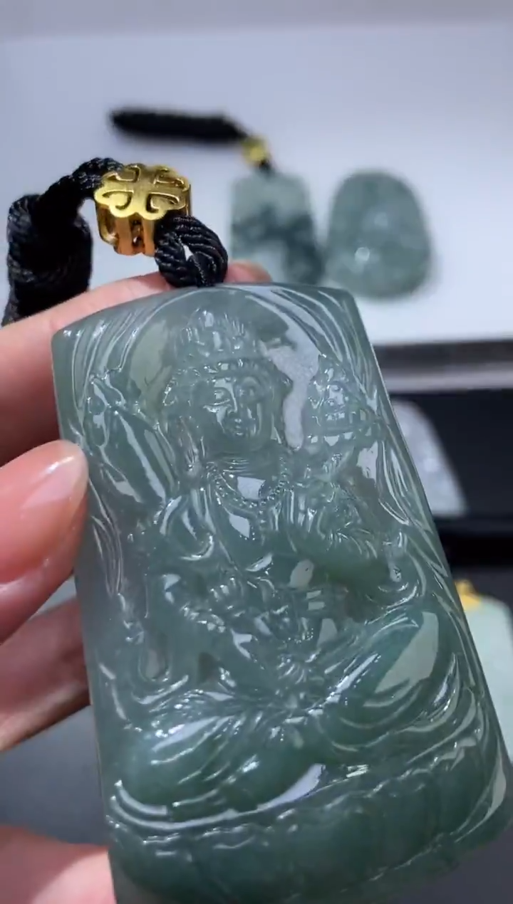 未镶嵌挂件翡翠374997  多人