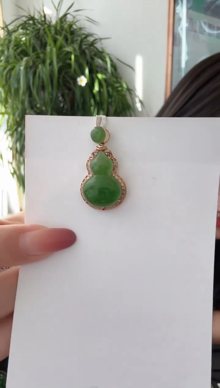 【闪购商品】和田玉Q18K金镶嵌葫芦