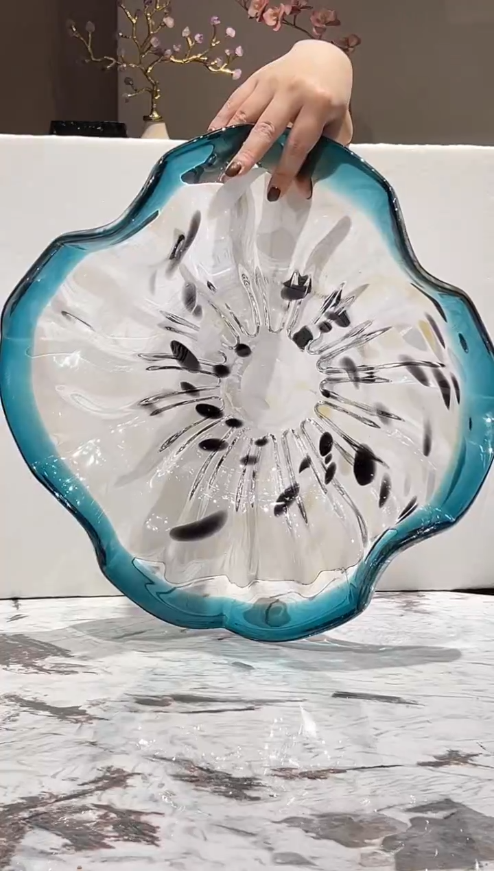 蓝色荷叶琉璃小果盘