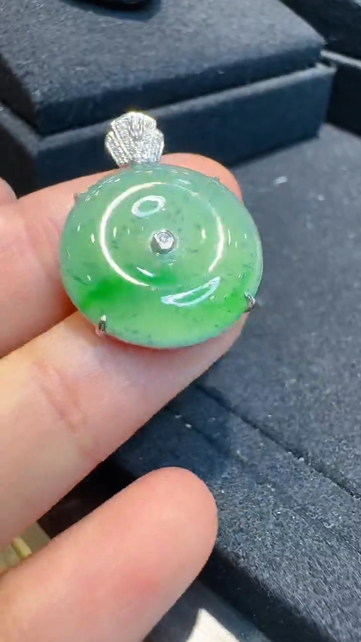 翡翠18K金镶嵌吊坠(不含链)多样性团购发一件