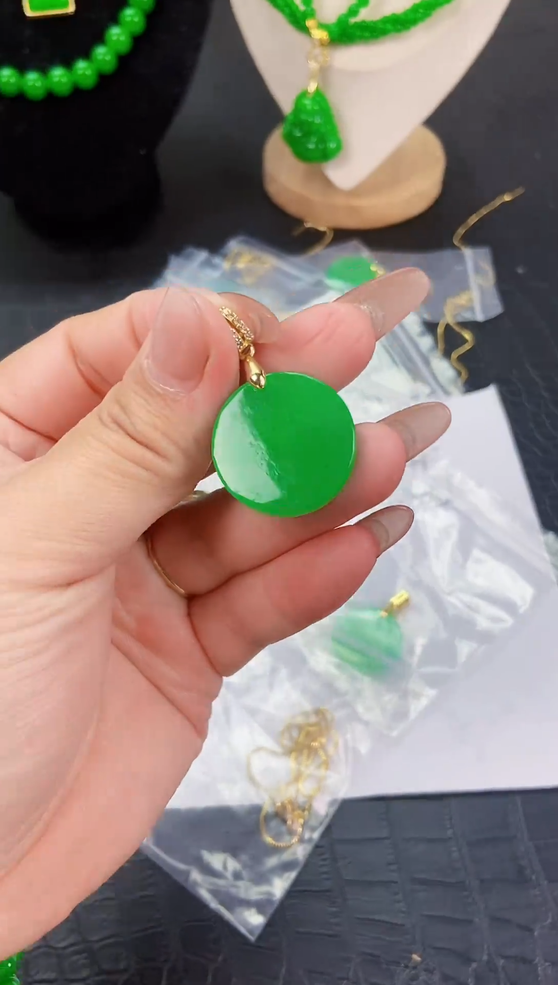 未镶嵌翡翠耳饰高货无事牌吊坠