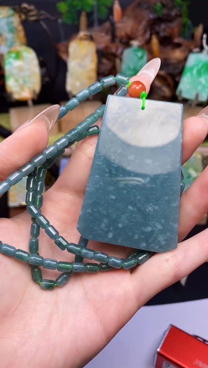 【闪购商品】翡翠颈饰未镶嵌翡翠A货