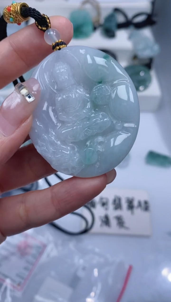 颈饰未镶嵌翡翠吊坠