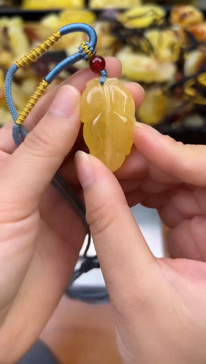 未镶嵌琥珀裸石蜜蜡吊坠