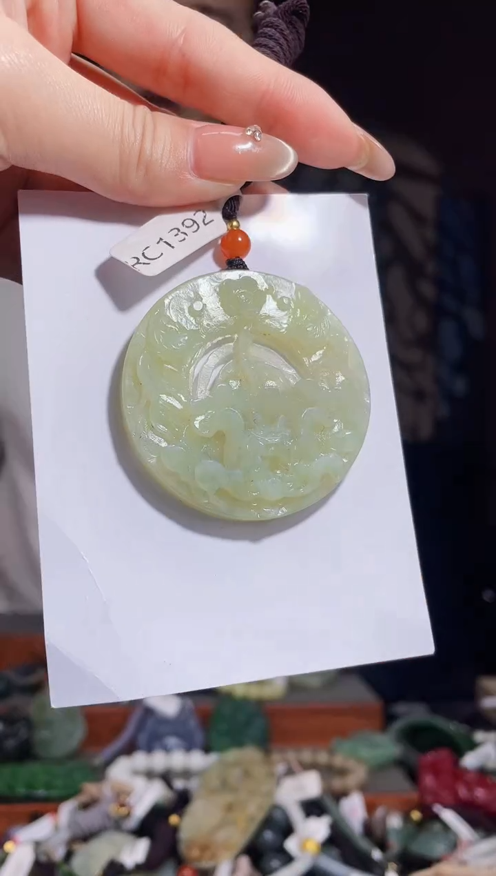 【闪购商品】和田玉颈饰未镶嵌拍一发一