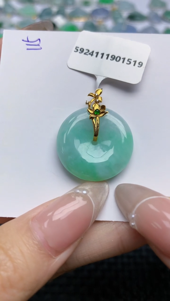 【闪购商品】翡翠颈饰18K金镶嵌 天然翡翠A货